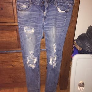 American eagle ripped skinny jeans